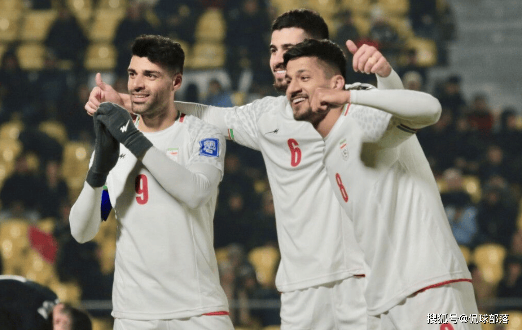 爱游戏官方-莎拉波娃重返赛场，出色防守首场状态出色，MAD观众沸腾！气势如虹延续-爱游戏官方