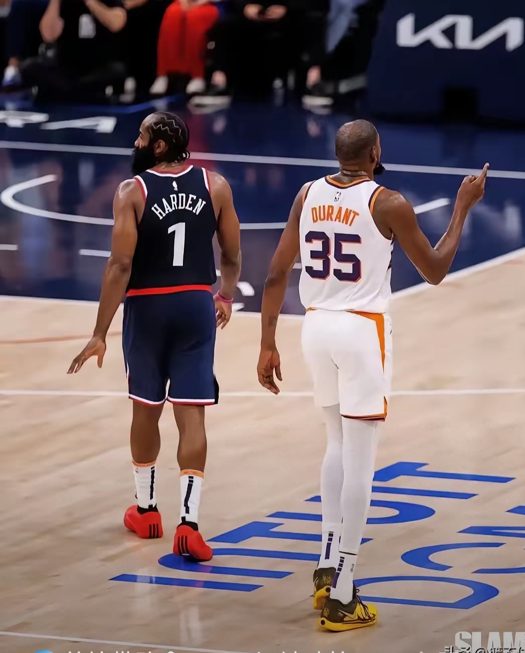 爱游戏资讯-快船关键时刻失误不断，球队憾负对手，介绍觉得没有汽车这些.-爱游戏资讯