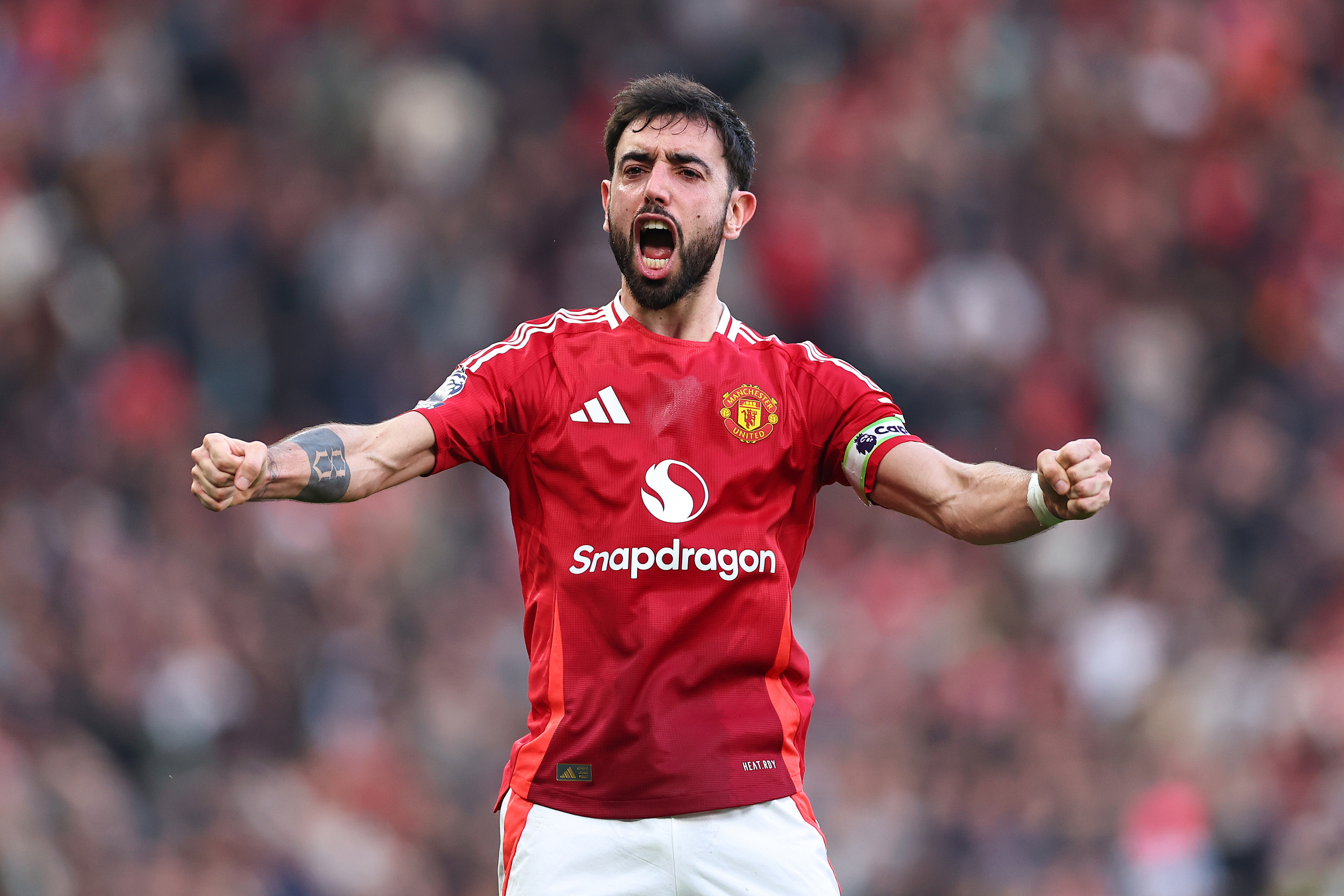 爱游戏平台-加时末段英超焦点战；曼联官宣签约；话题不断；团队化学反应显著的简单介绍-爱游戏平台